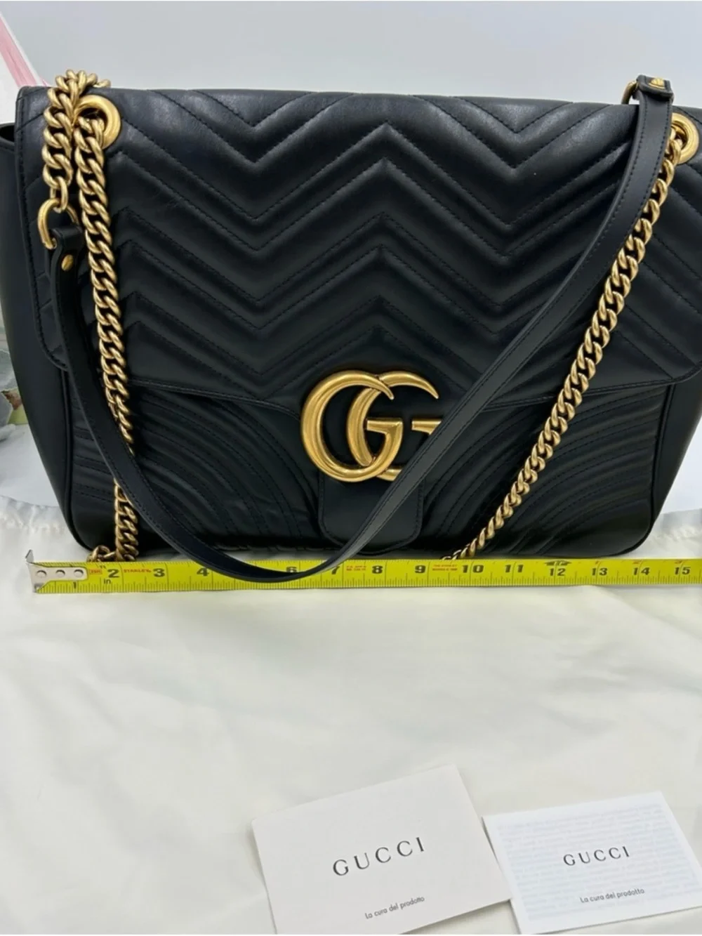 Women's Gucci large GG shoulder bag made in Italy